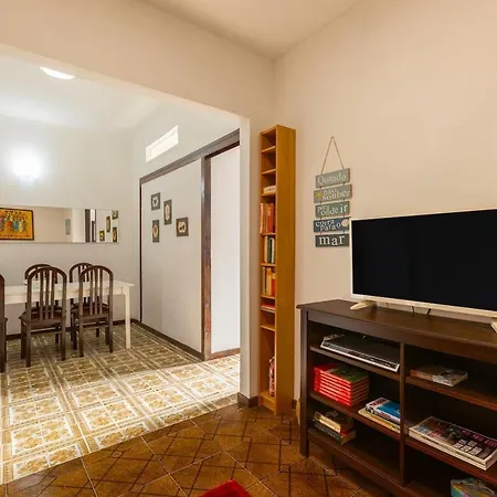 House Apartment *